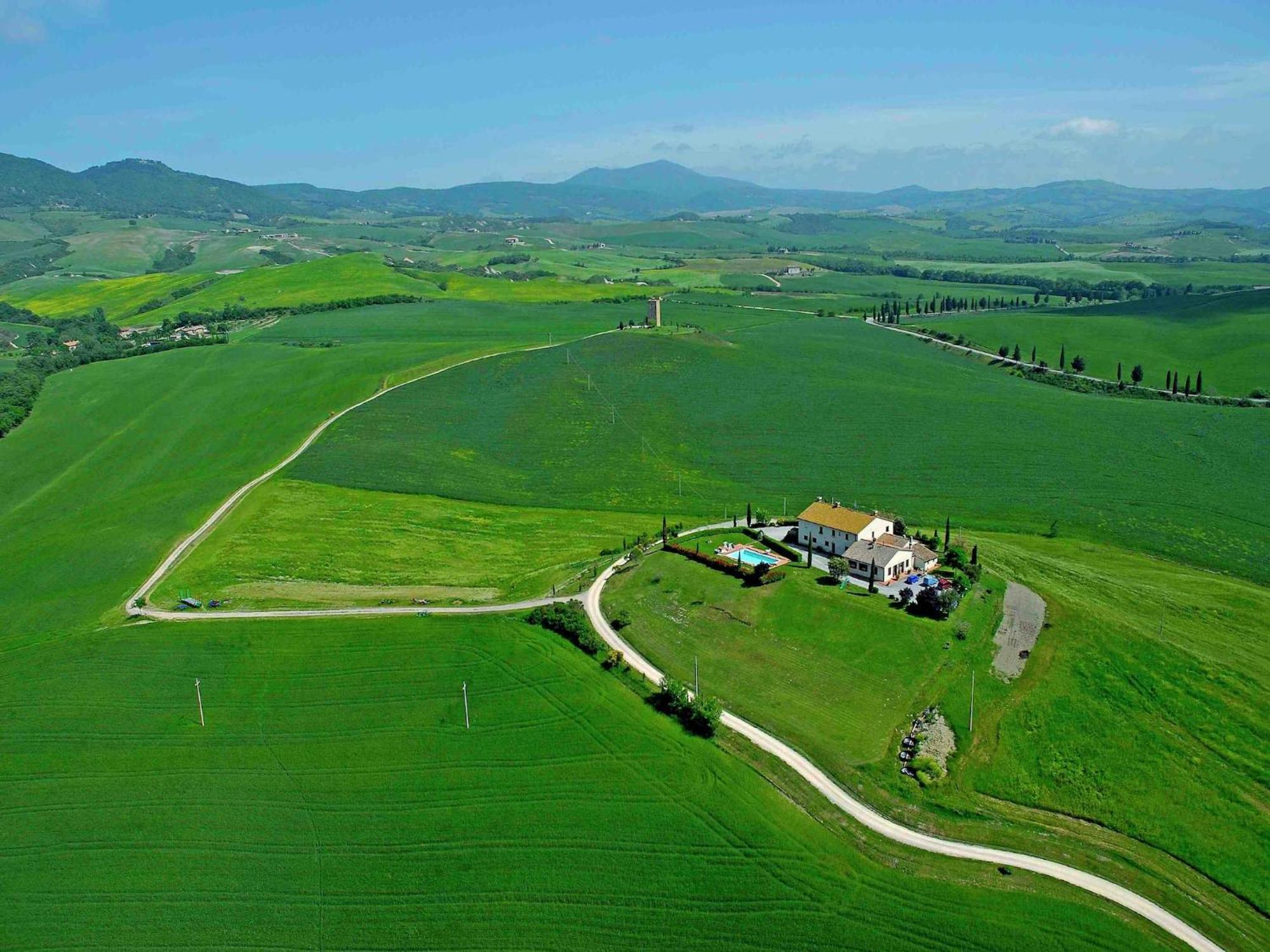 Modern Farmhouse In Pienza With Pool Exterior photo